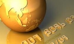 Золотая кредитная карта, преимущества и недостатки для клиента